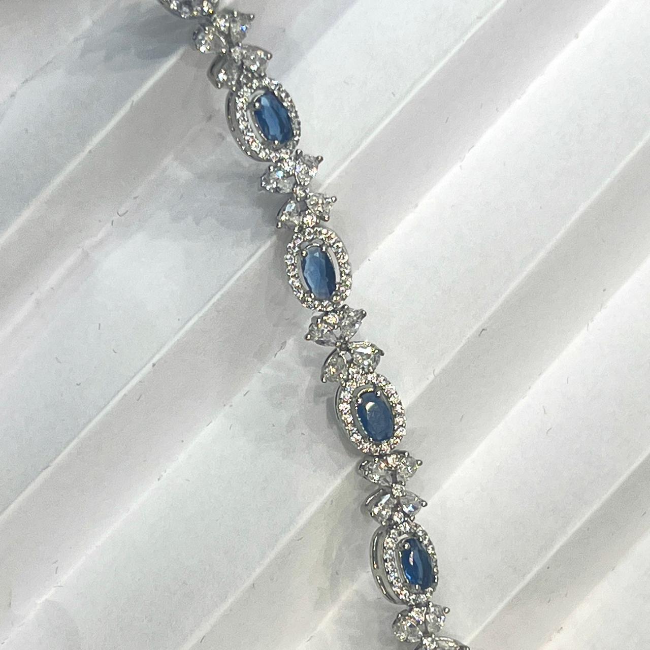 سوار فخامة الكريستال Crystal Elegance Bracelet